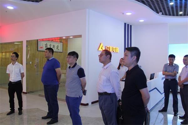 珠联璧合，，，，，，共创双赢